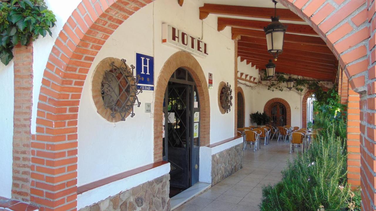 El Meson De Despenaperros Otel Santa Elena Dış mekan fotoğraf